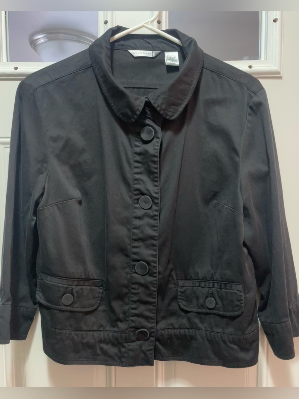 Woman’s Size Med Cropped Black Casual Jacket-Rounded Collar,Large Fabric Button